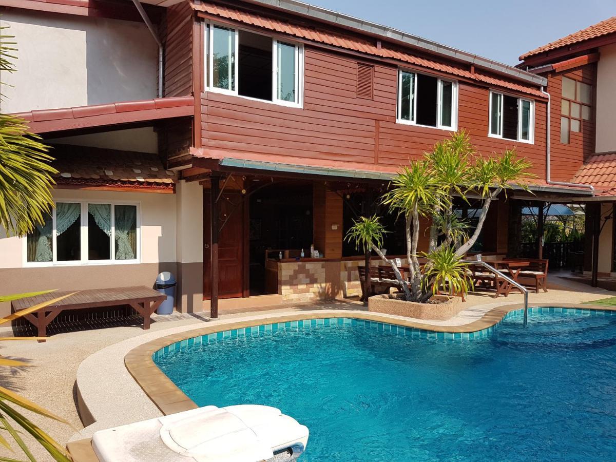 Mai Thai Guest House Khon Kaen Exterior photo